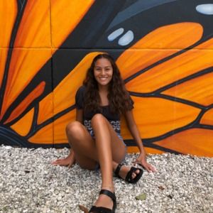 Meet your Posher, Alyssa